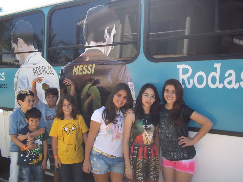 festa adolescente - meninas e meninos