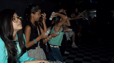 Aniversário infantil games - Movimentos corporais