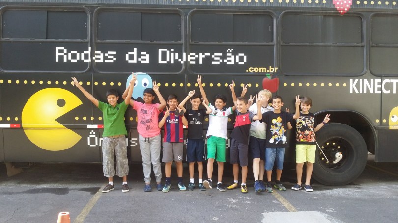 ônibus para festa infantil