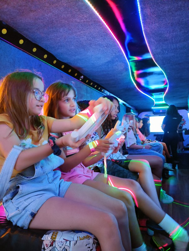 Festa para meninas ônibus de festa games